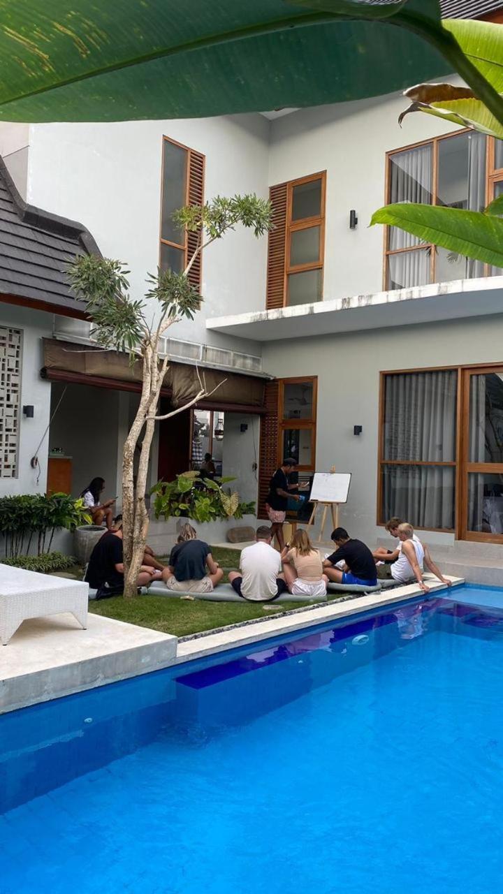 Vasudha Hostel Canggu Esterno foto